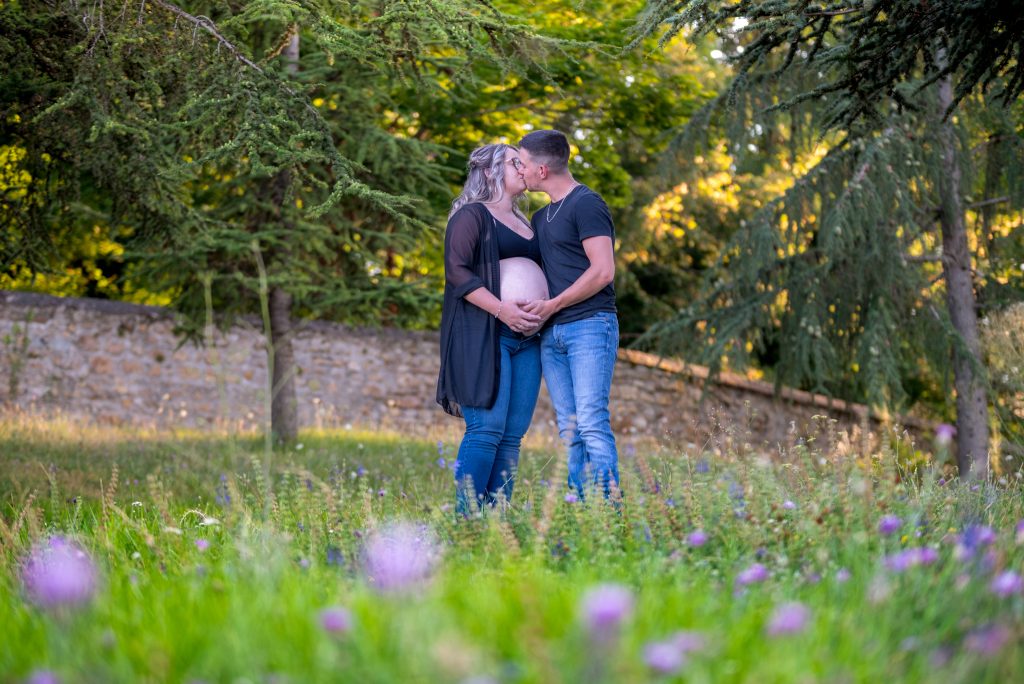 Photographe shooting grossesse à Clermont-Ferrand